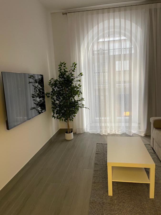 Suara Apartamentos 1 Madrid Exterior foto