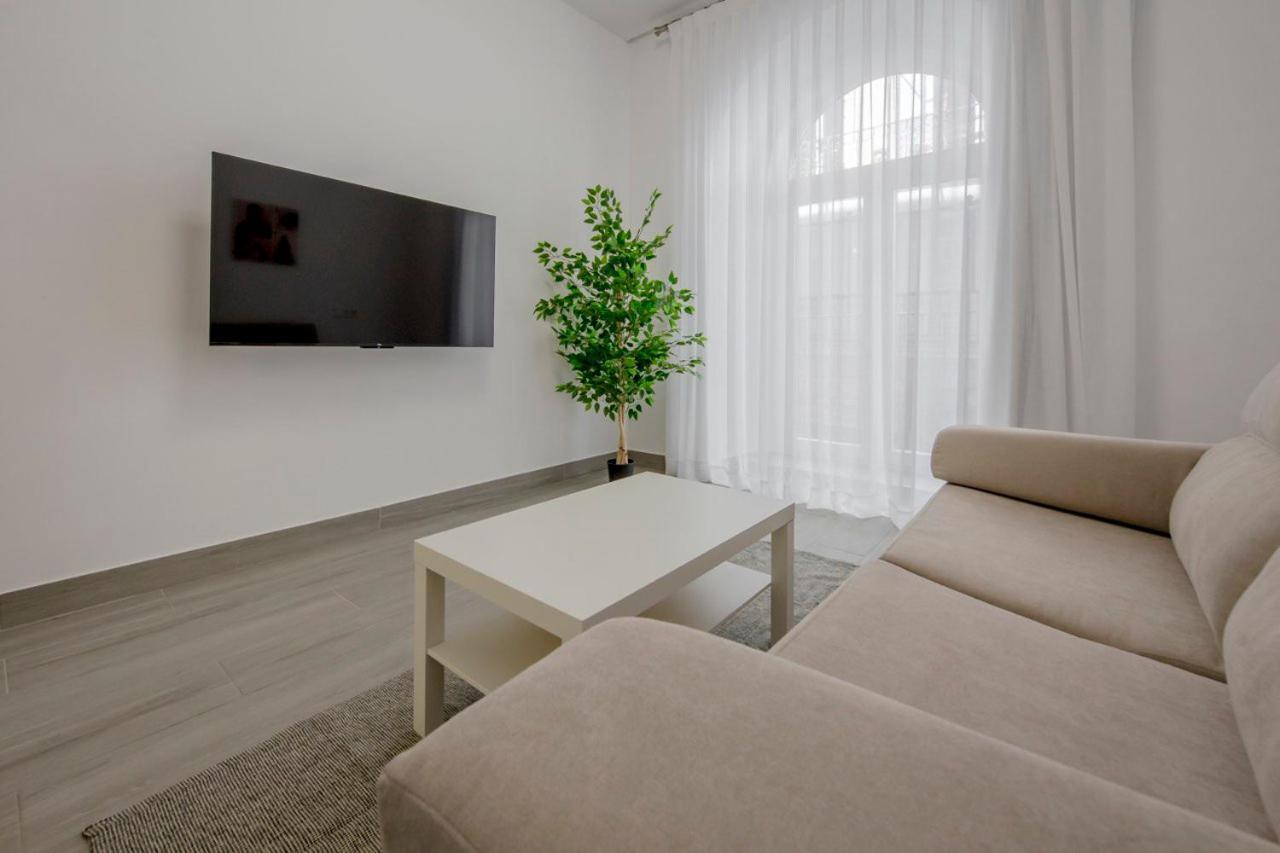 Suara Apartamentos 1 Madrid Exterior foto